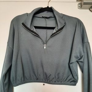 Prettylittle Thing Grey Cropped Ribbed Sweater Size 4